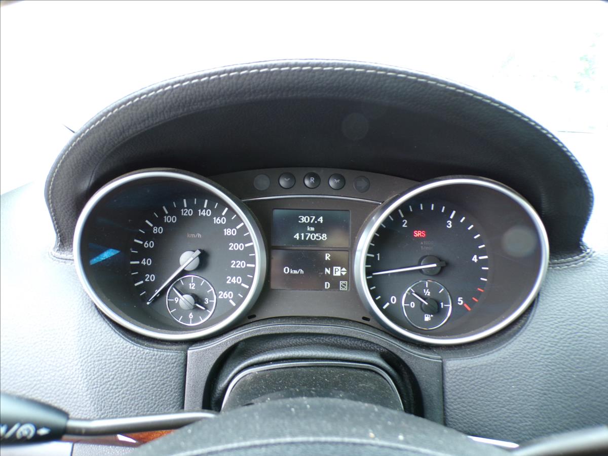 mercedes-benz-gl-4-0-v8-420-cdi-4matic - 7