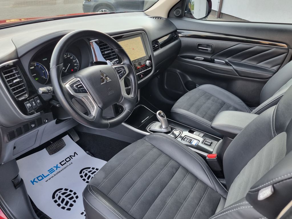 mitsubishi-outlander-2-4-phev-4x4 - 8