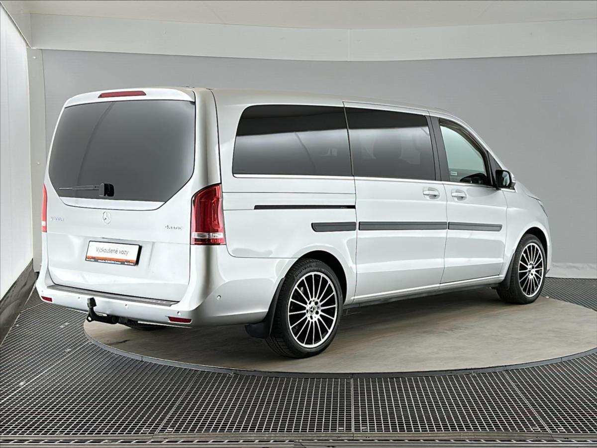 mercedes-benz-tridy-v-2-0-300d-avantgarde-4matic - 1