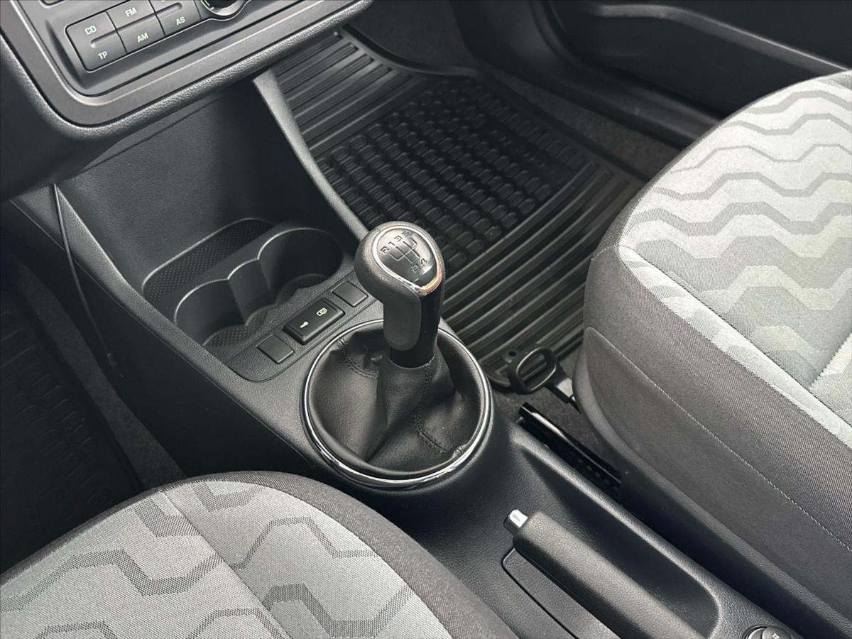 skoda-roomster-1-4-16v-style - 8