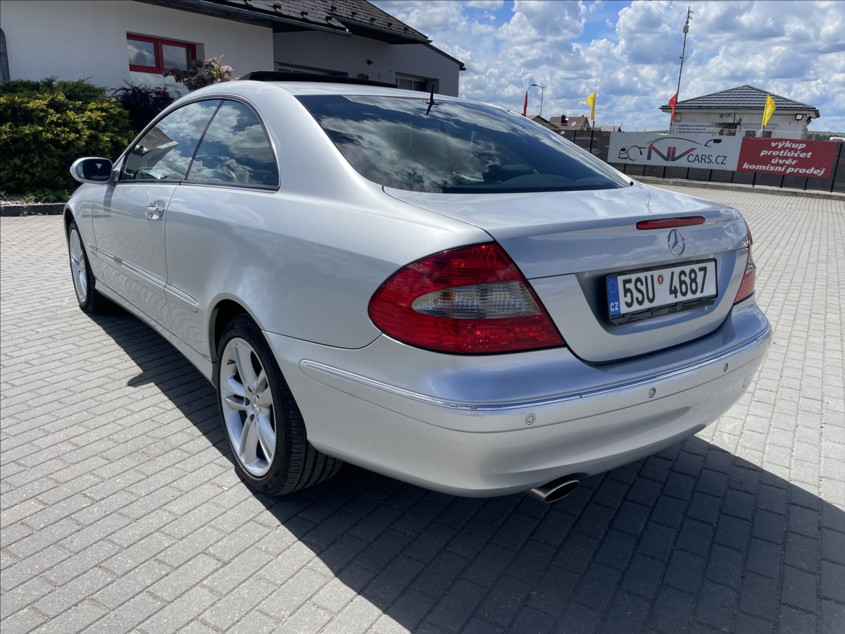 mercedes-benz-clk-3-0-i-v6-170kw-ambiente-top-stav-nove-rozvody - 2