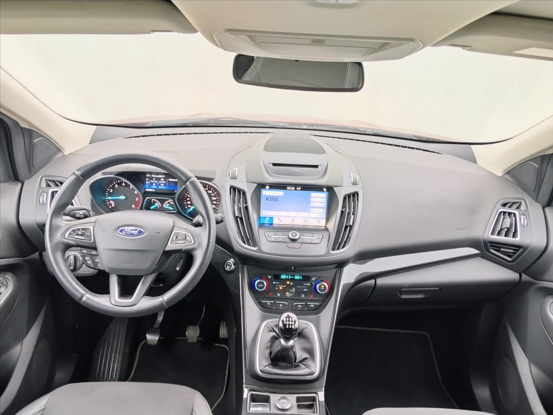 ford-kuga-1-5-ecoboost-110kw-titanium - 4