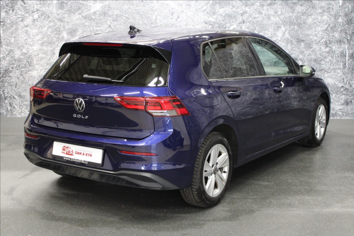 volkswagen-golf-1-0-tsi-life-1-majitel-cz - 3
