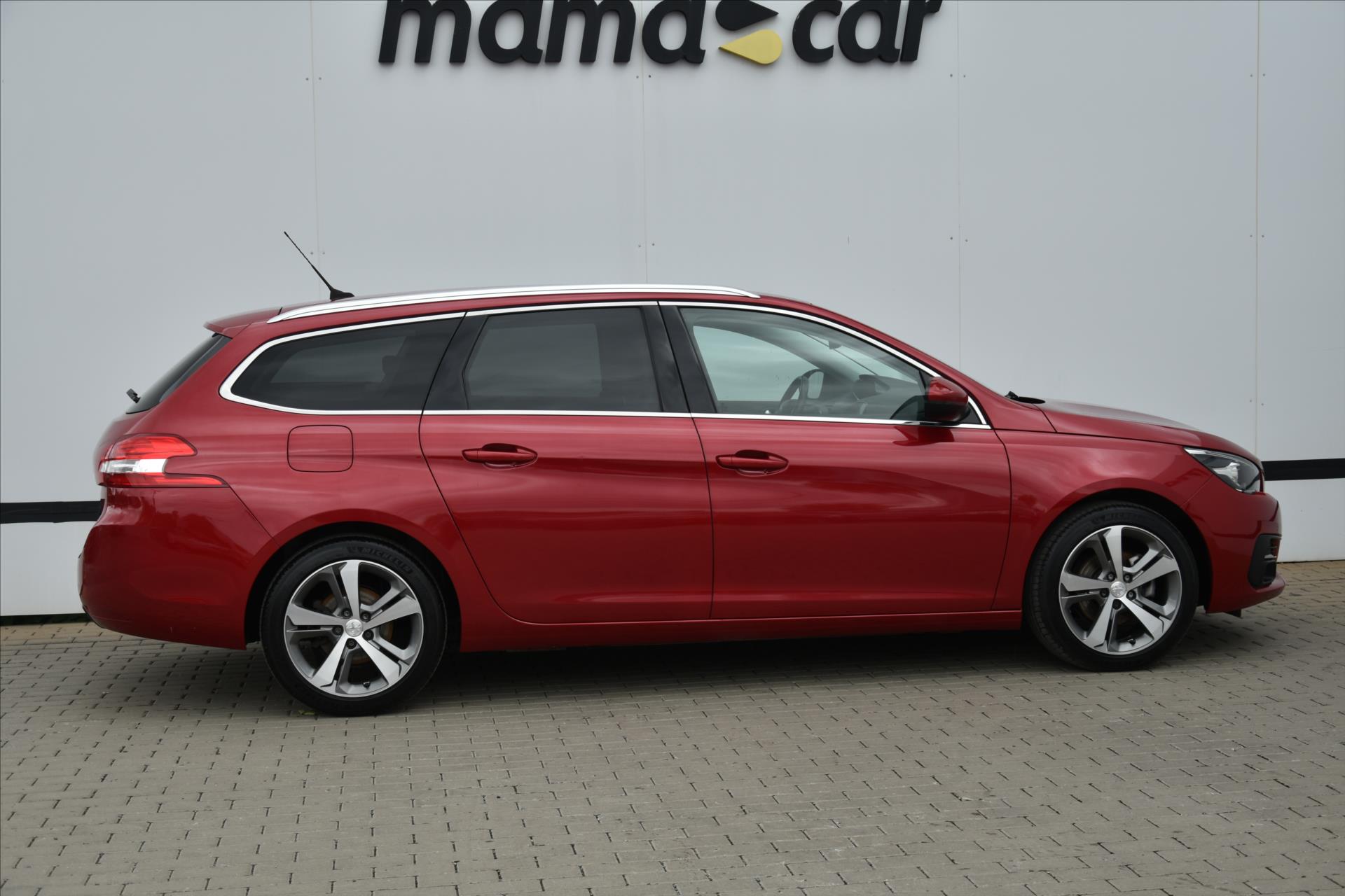 peugeot-308-1-5-hdi-96kw-allure-1-maj-cr - 7