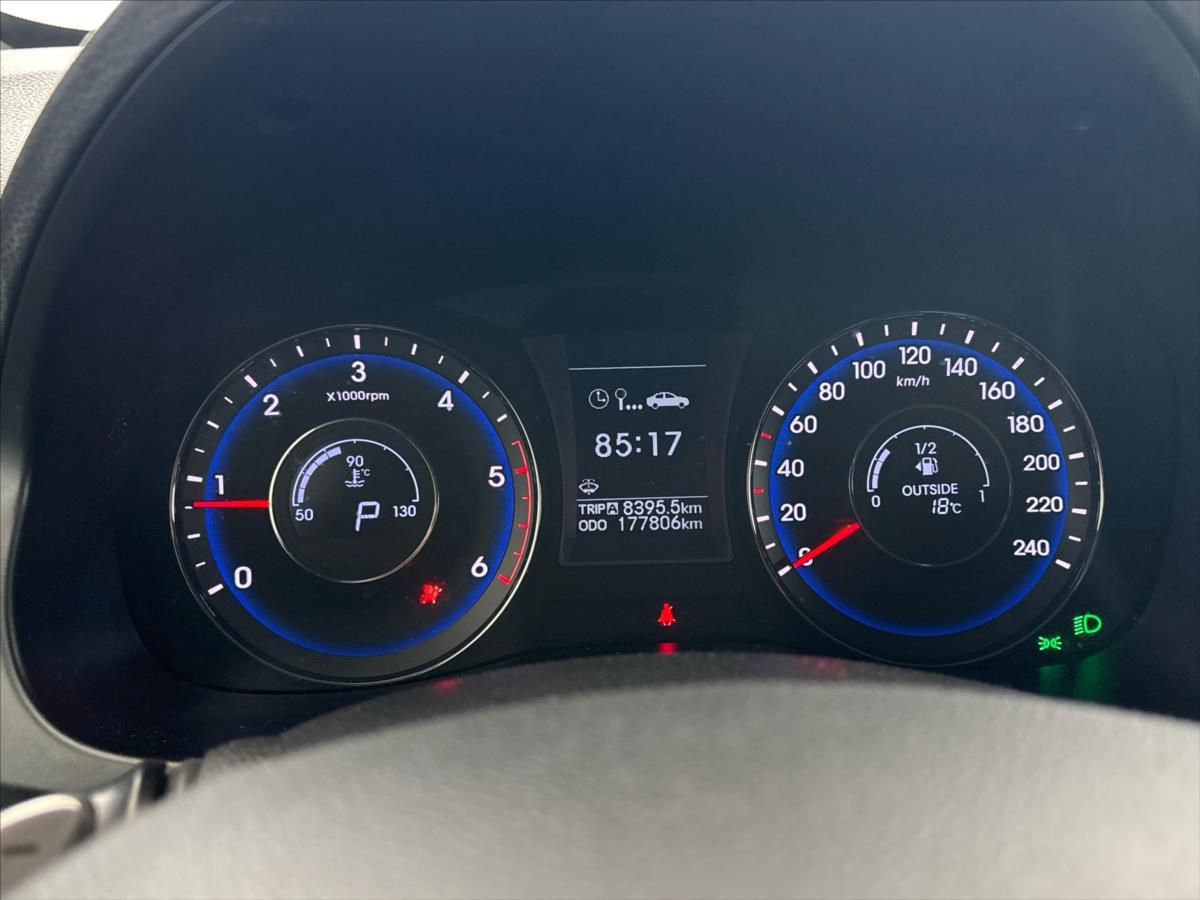 hyundai-i40-1-7-crdi-experience-at - 6
