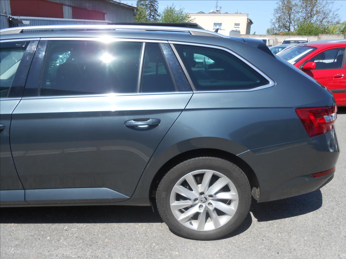 skoda-superb-1-6-tdi-88kw-dsg-kuze - 8