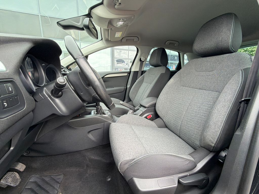 citroen-c4-1-2-110k-servis-zaruka-navi - 7