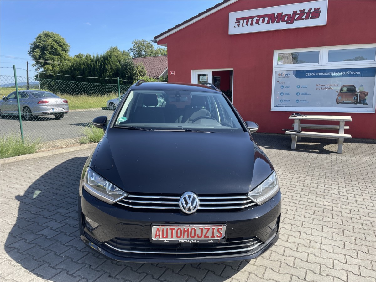 volkswagen-golf-sportsvan-2-0-tdi-110-kw-webasto-1-majitel-pekne - 1