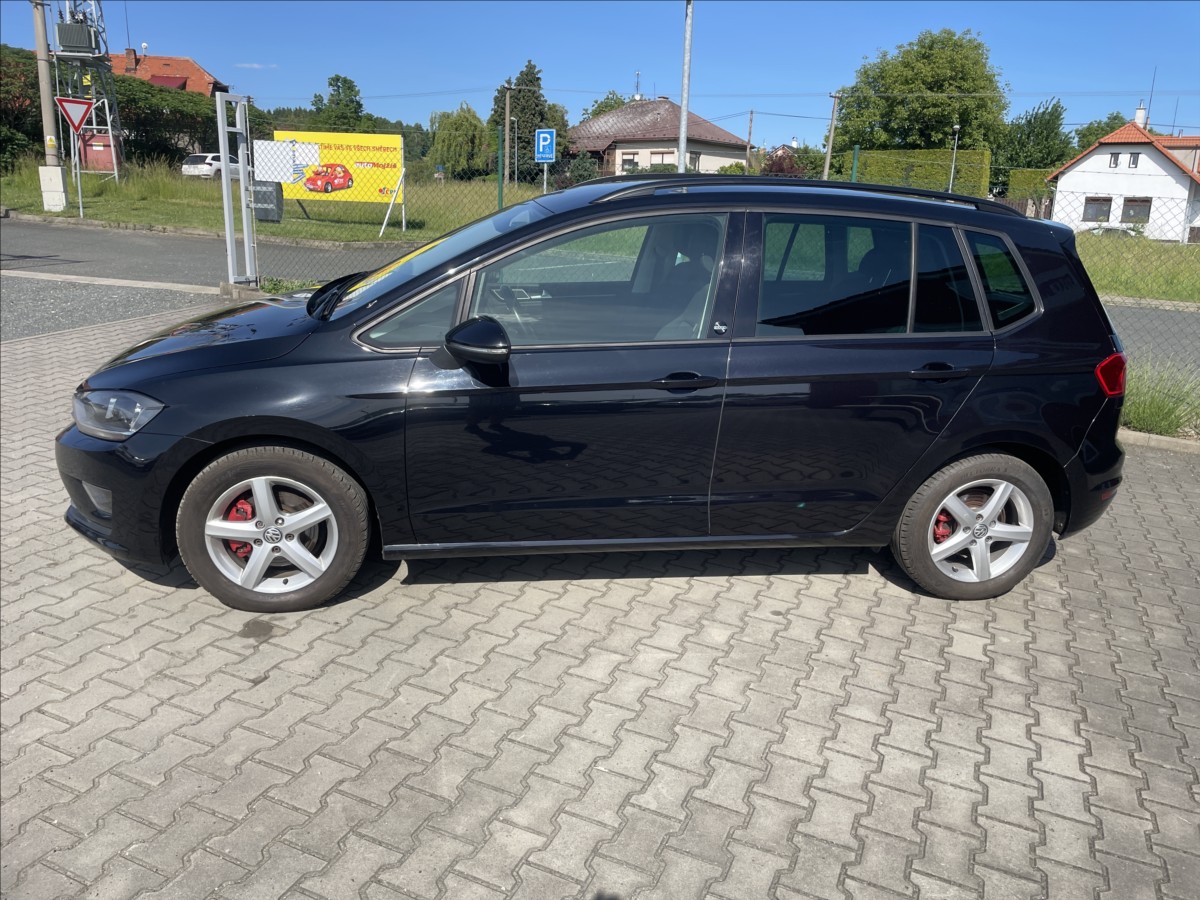 volkswagen-golf-sportsvan-2-0-tdi-110-kw-webasto-1-majitel-pekne - 3