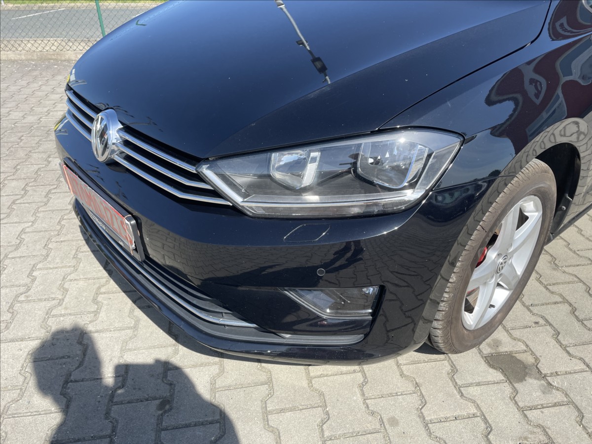 volkswagen-golf-sportsvan-2-0-tdi-110-kw-webasto-1-majitel-pekne - 5
