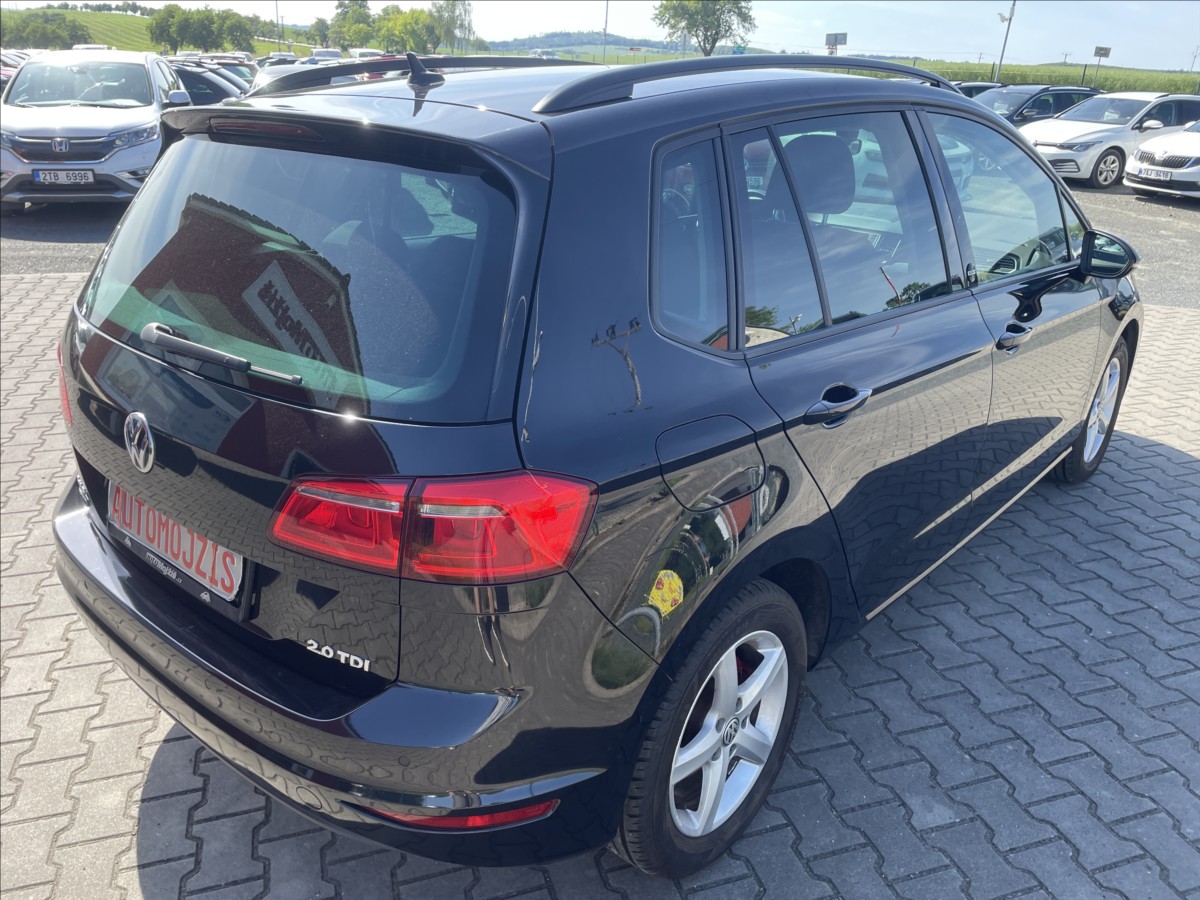 volkswagen-golf-sportsvan-2-0-tdi-110-kw-webasto-1-majitel-pekne - 9