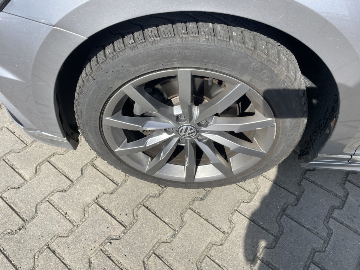 volkswagen-passat-2-0-tdi-r-line-dsg-110-kw-cr-digiklima - 5