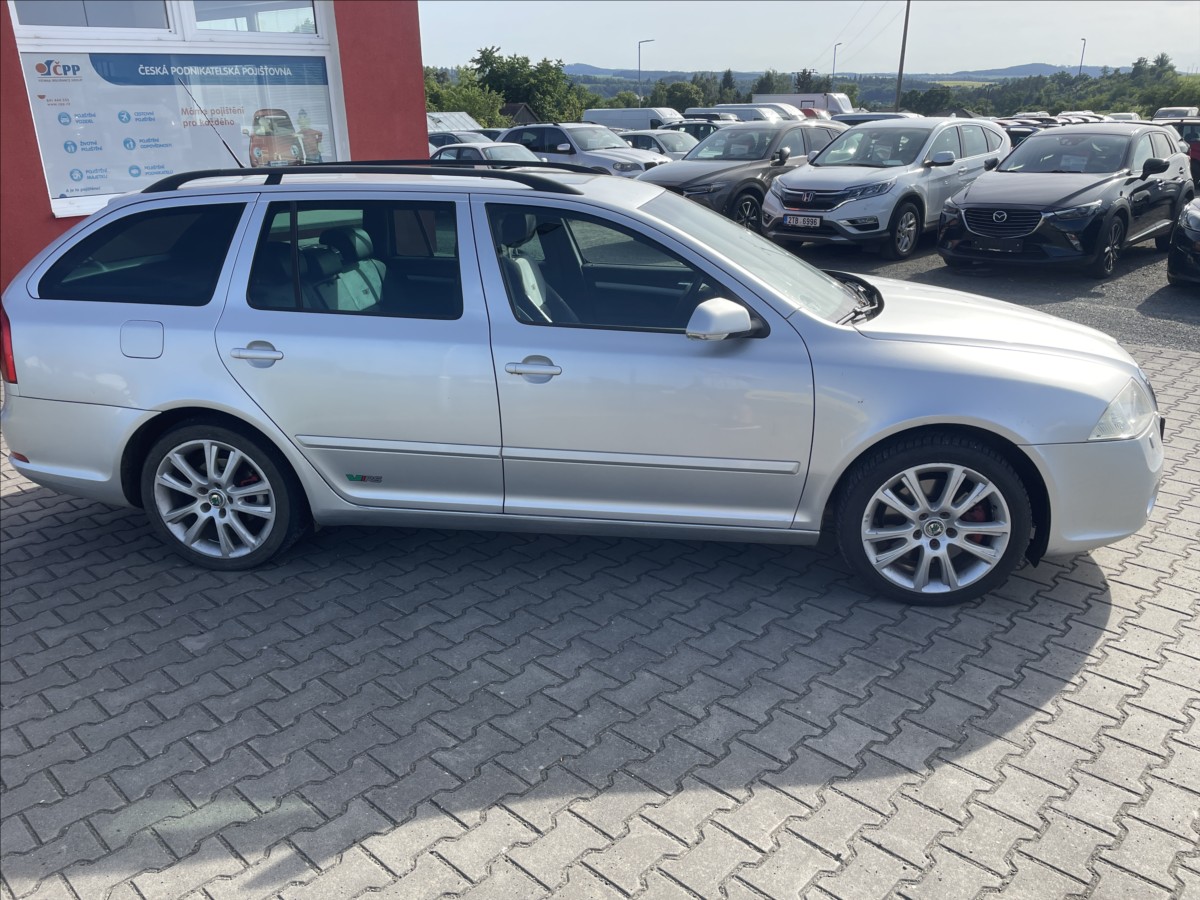 skoda-octavia-2-0-tdi-rs-125-kw-xenony-stk-4-2028-ii - 7