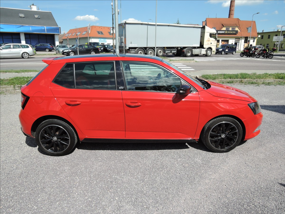 skoda-fabia-1-2-tsi-monte-carlo - 4