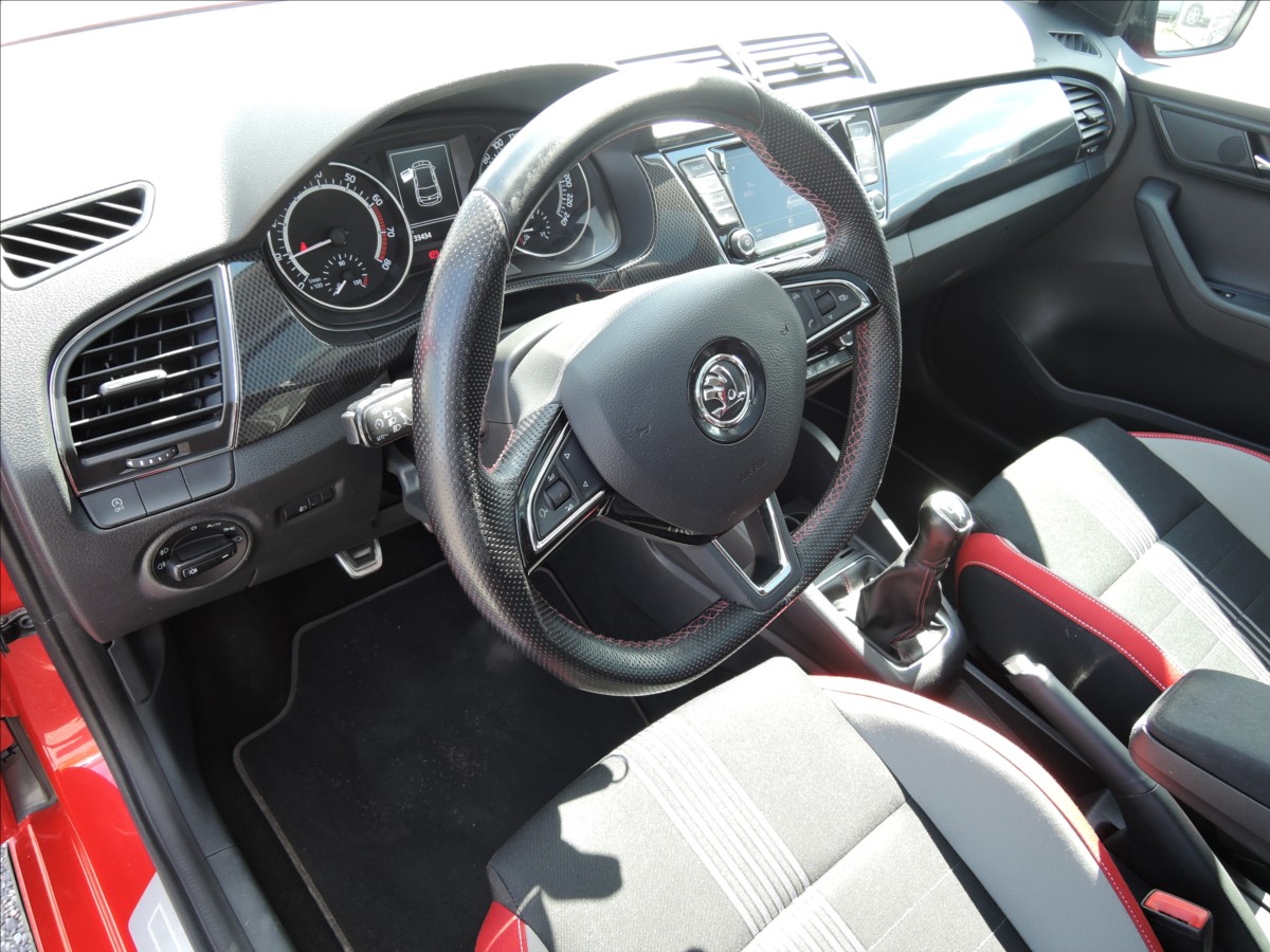 skoda-fabia-1-2-tsi-monte-carlo - 8