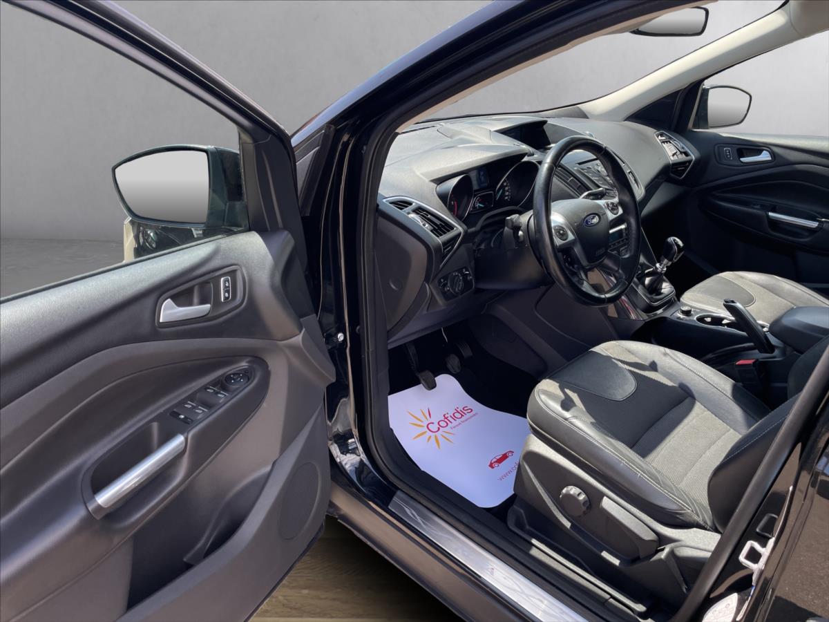 ford-kuga-2-0-tdci-titanium-rezervace - 8
