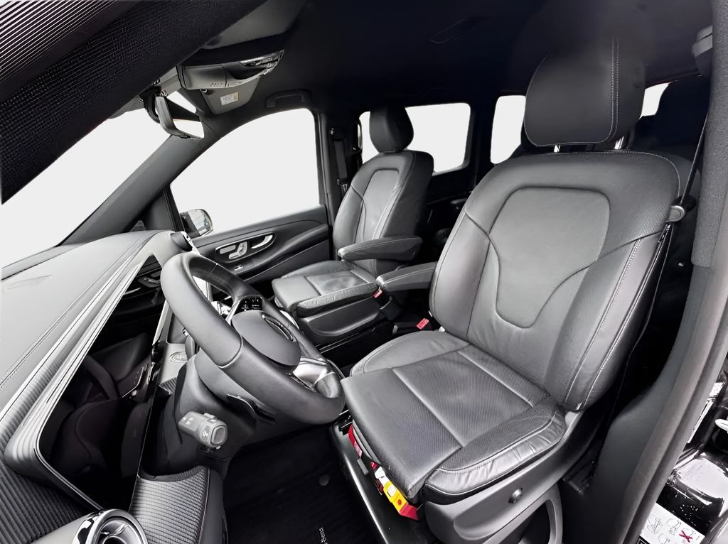 mercedes-benz-tridy-v-4m-exclusive-xl-airmatic - 9