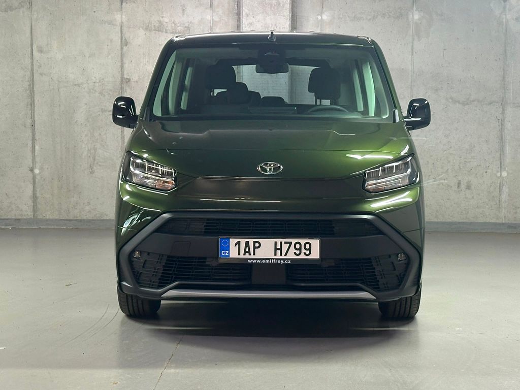 toyota-proace-city-verso-1-2-passenger-business-7s-tailgate - 1