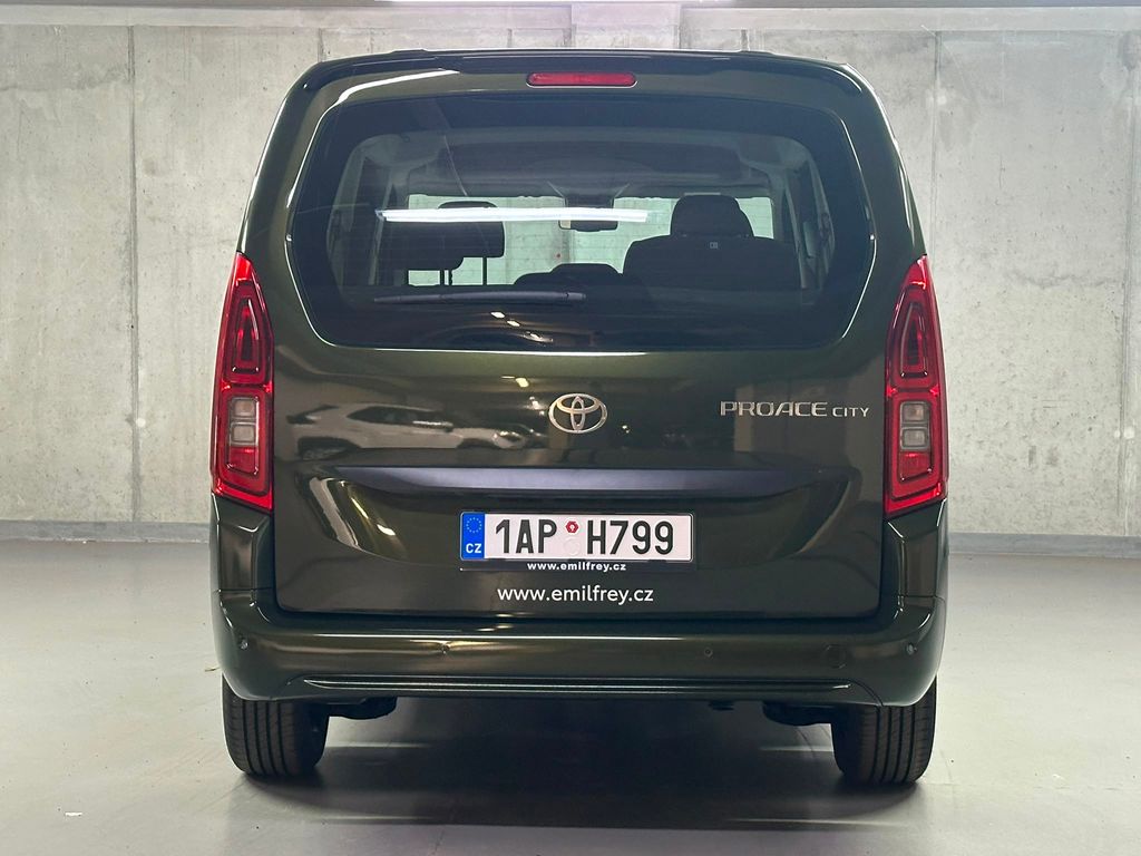 toyota-proace-city-verso-1-2-passenger-business-7s-tailgate - 5