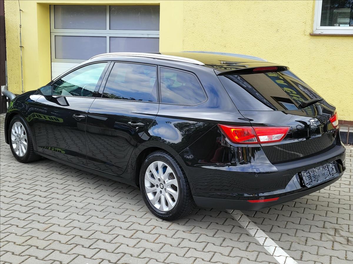 seat-leon-2-0-tdi-style-serv-knizka - 8