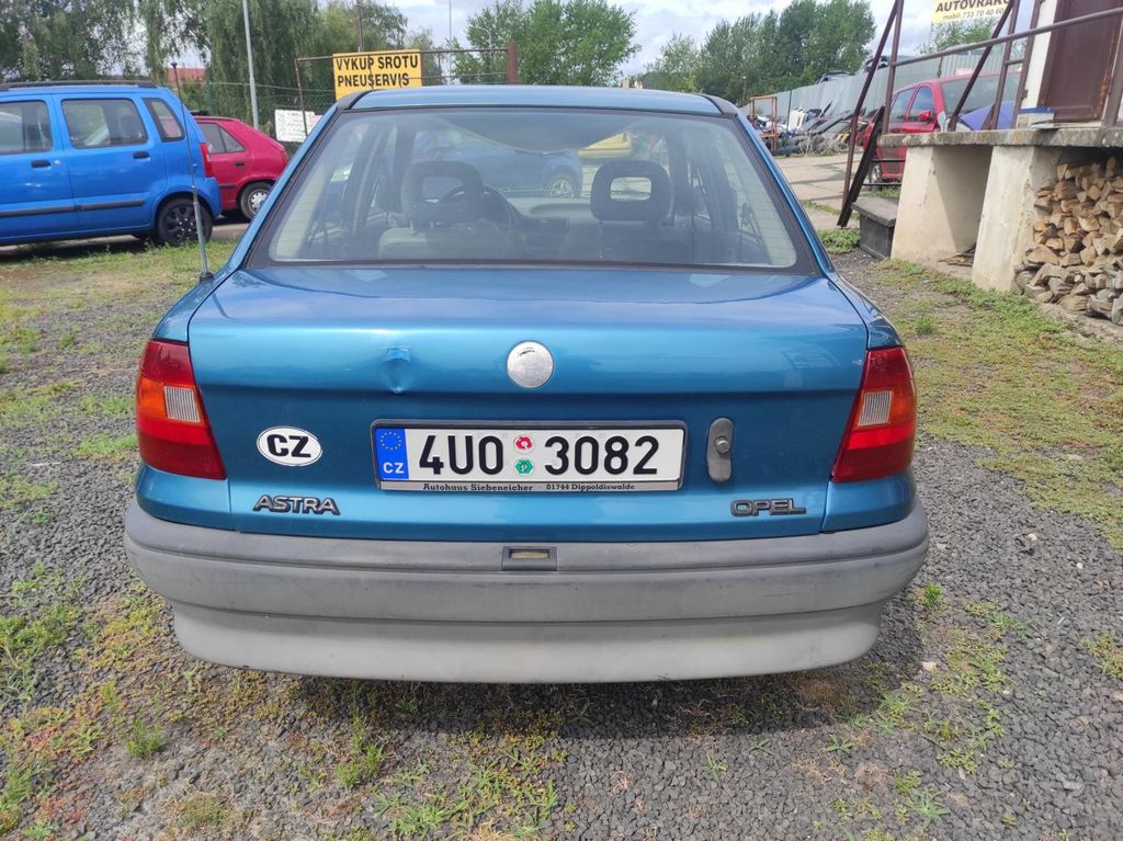 opel-astra-1-4-8v - 3
