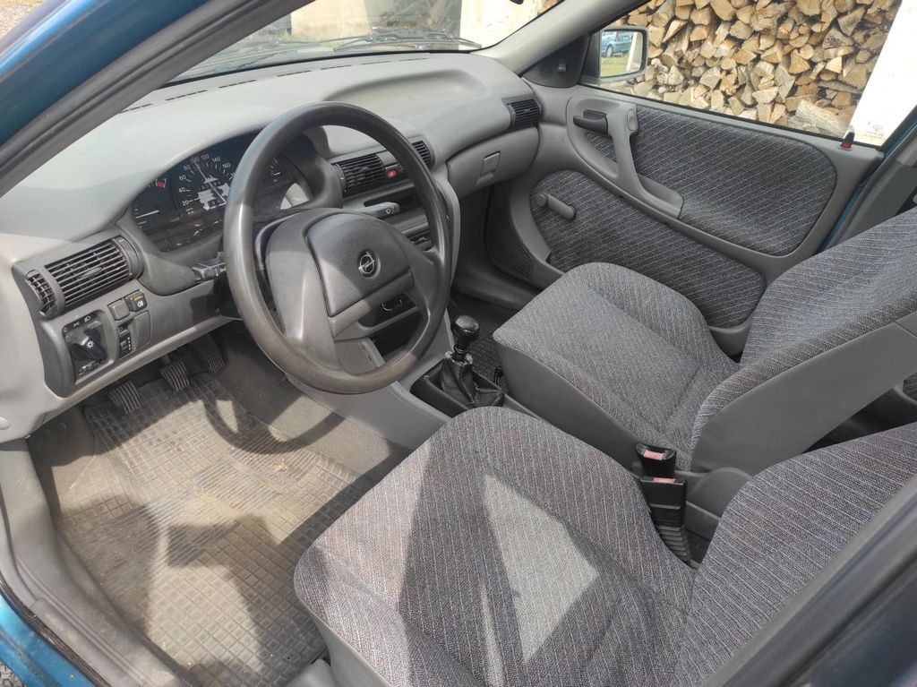 opel-astra-1-4-8v - 8