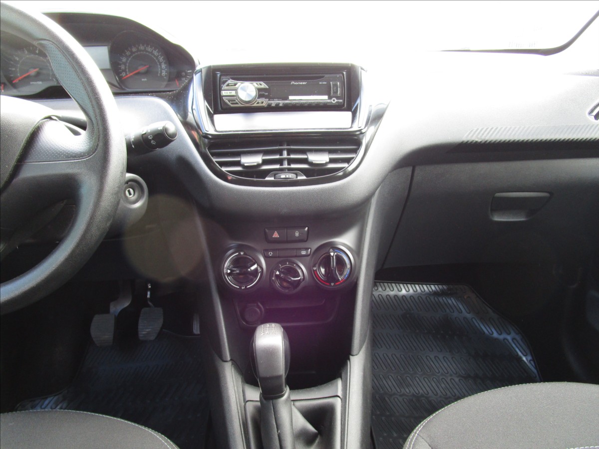 peugeot-208-1-0i - 8