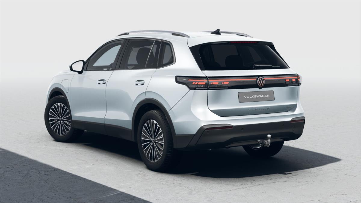 volkswagen-tiguan-1-5-tsi-150-kw-ehybrid-people - 2