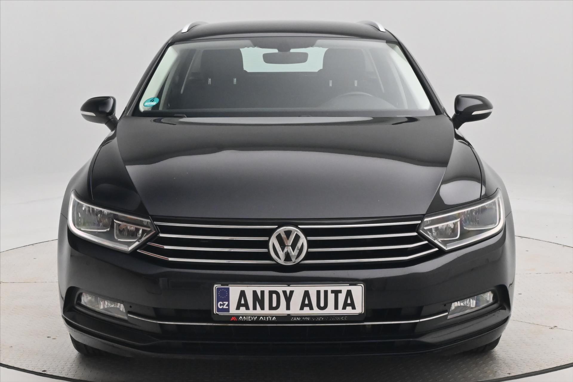 volkswagen-passat-2-0-tdi-110-kw-comfortline-zaruka-az-5-let - 1