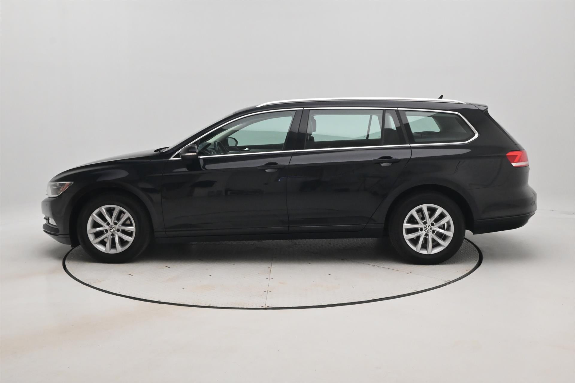 volkswagen-passat-2-0-tdi-110-kw-comfortline-zaruka-az-5-let - 7