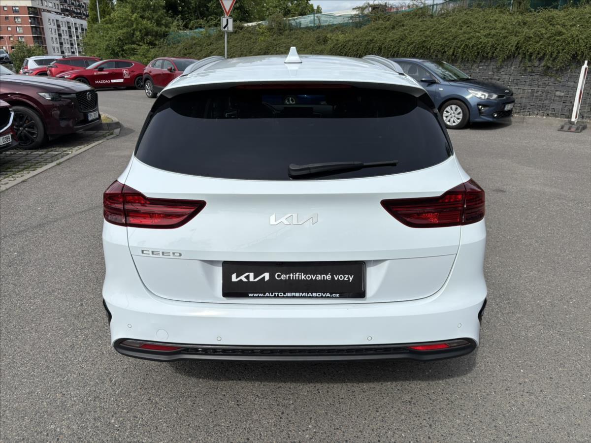 kia-ceed-1-5-tgdi-at-top-zaruka-carplay - 3