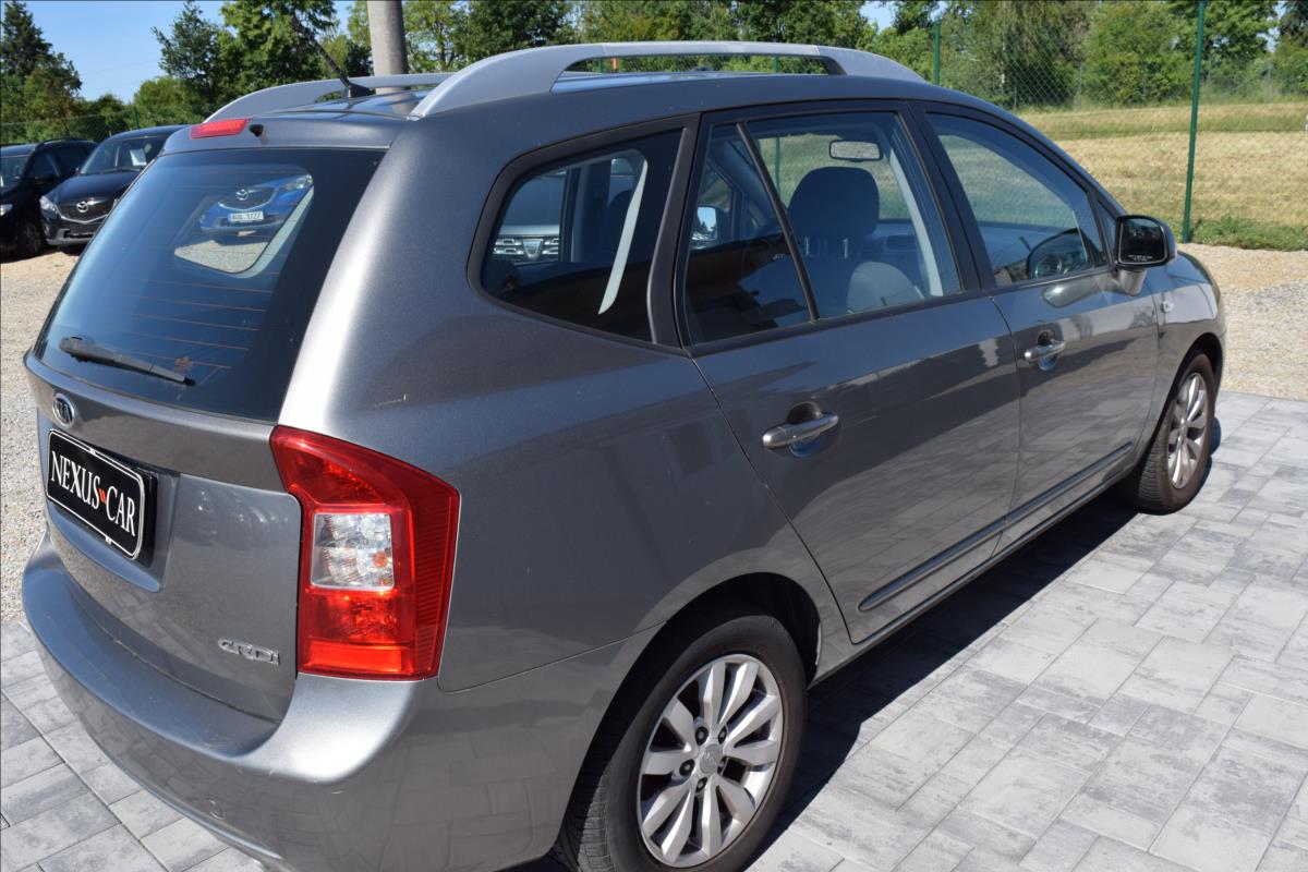 kia-carens-1-6-crdi-85kw-nizke-km-vyhrev - 4