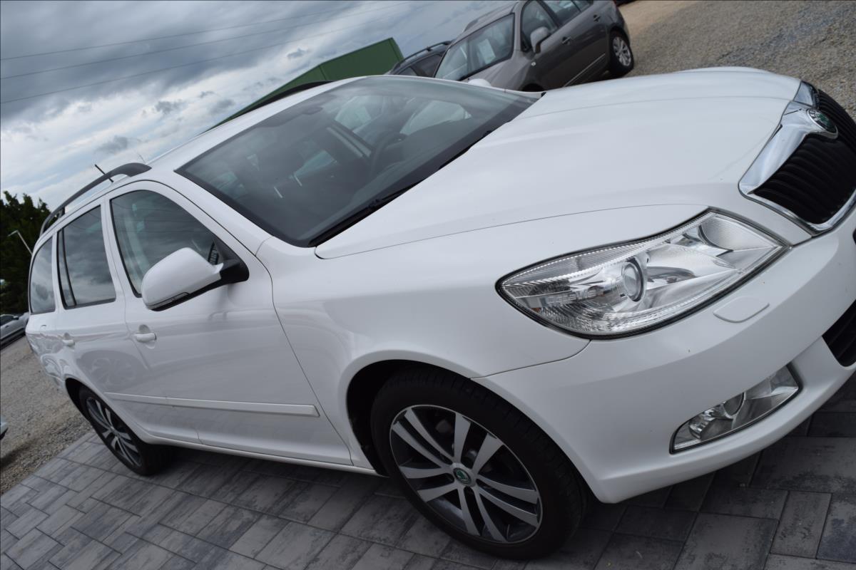 skoda-octavia-1-2-tsi-77kw-2xkola-xenony - 3