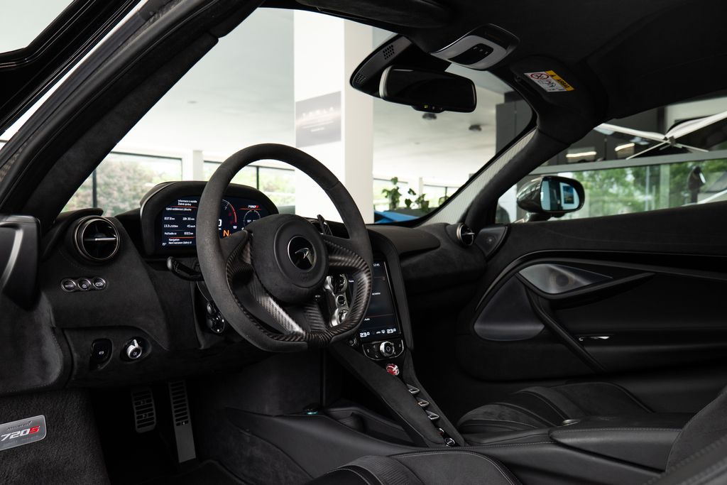 mclaren-720s - 4