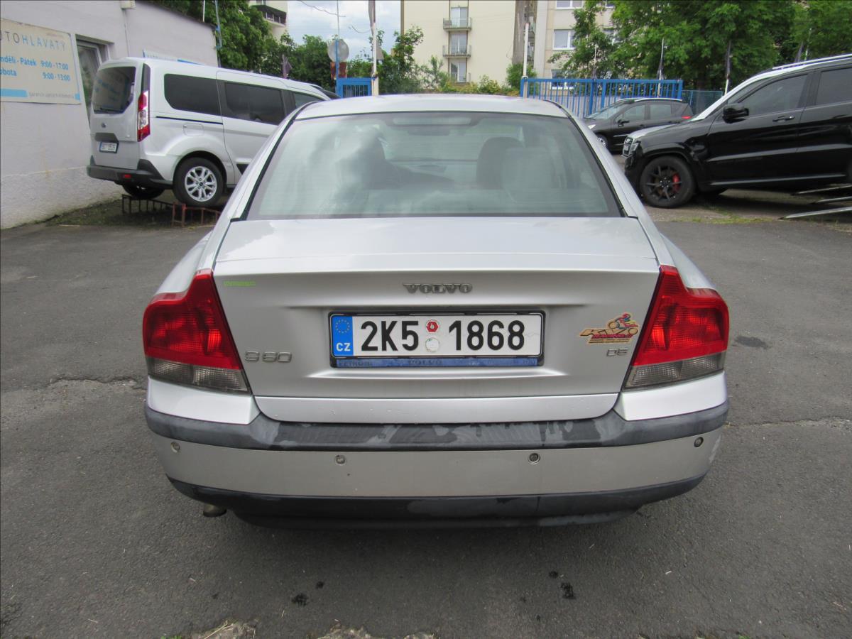 volvo-s60-2-4-d5-120kw-automat - 4