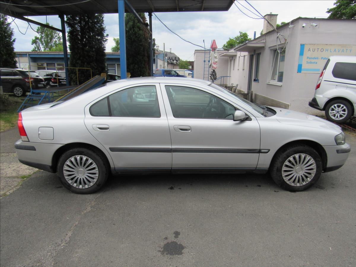 volvo-s60-2-4-d5-120kw-automat - 7
