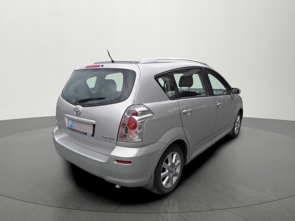 toyota-corolla-verso-1-8-vvt-i-95kw-7-mist-cr - 3