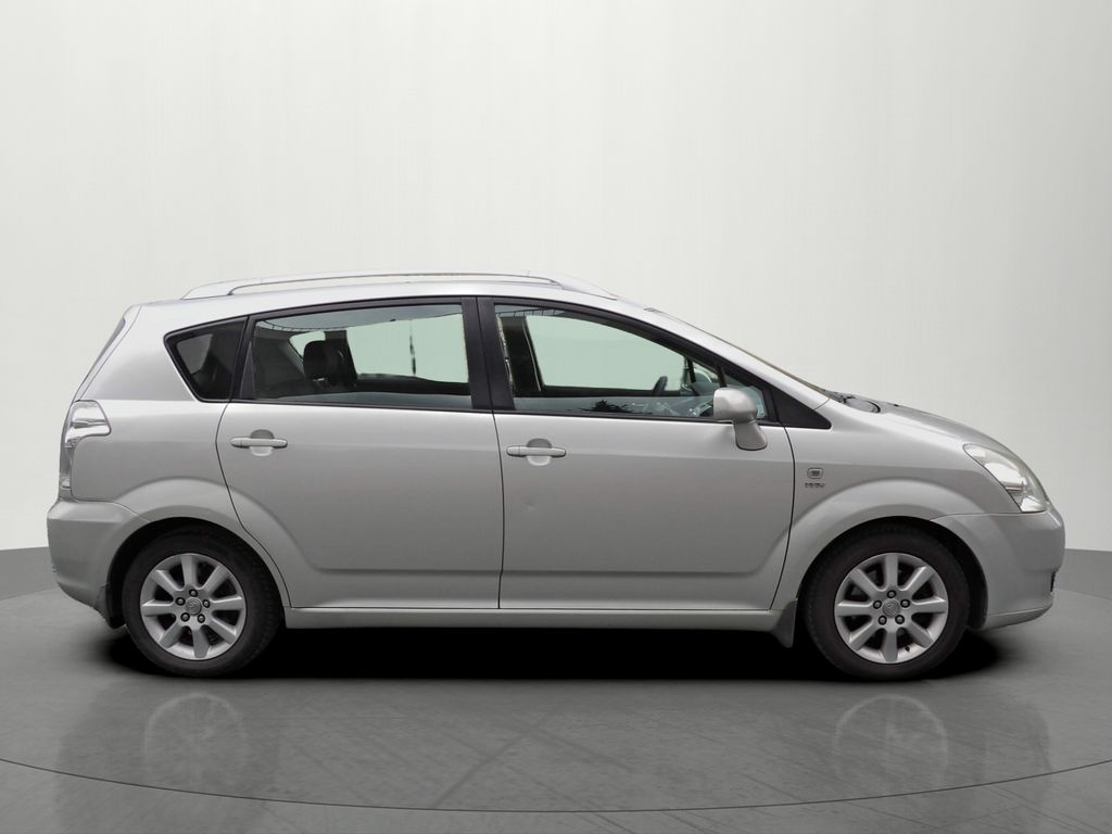 toyota-corolla-verso-1-8-vvt-i-95kw-7-mist-cr - 4
