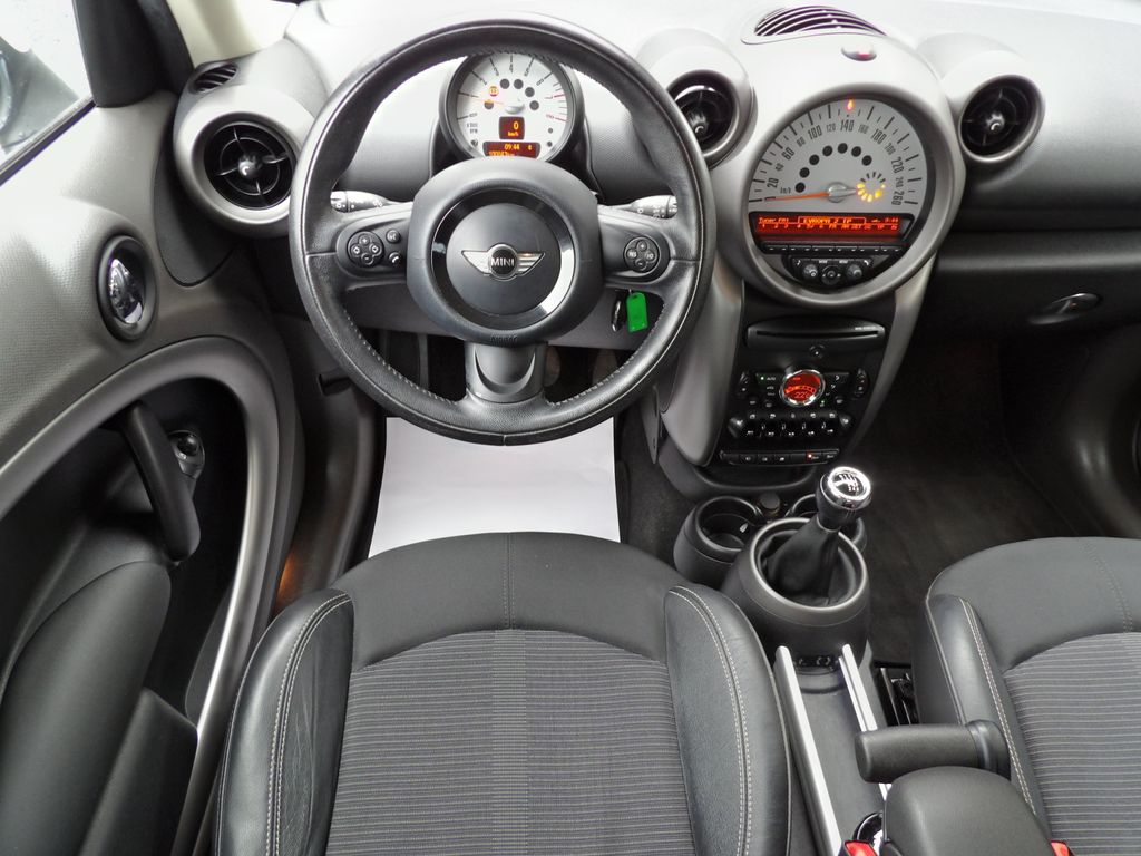 mini-countryman-1-6i-90kw-100tis-km-serviska - 6