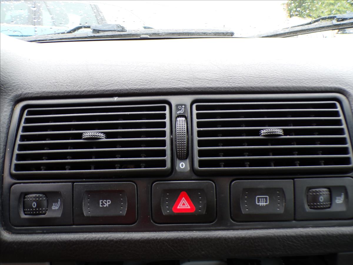 volkswagen-golf-2-0-i-tazne-zarizeni - 9
