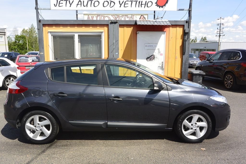 renault-megane-1-6i - 3