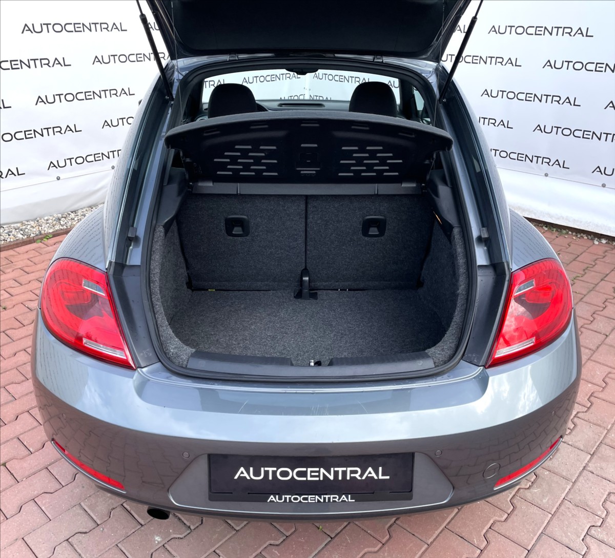 volkswagen-new-beetle-1-2-tsi-77kw-serv-kn-stk-1-28 - 9