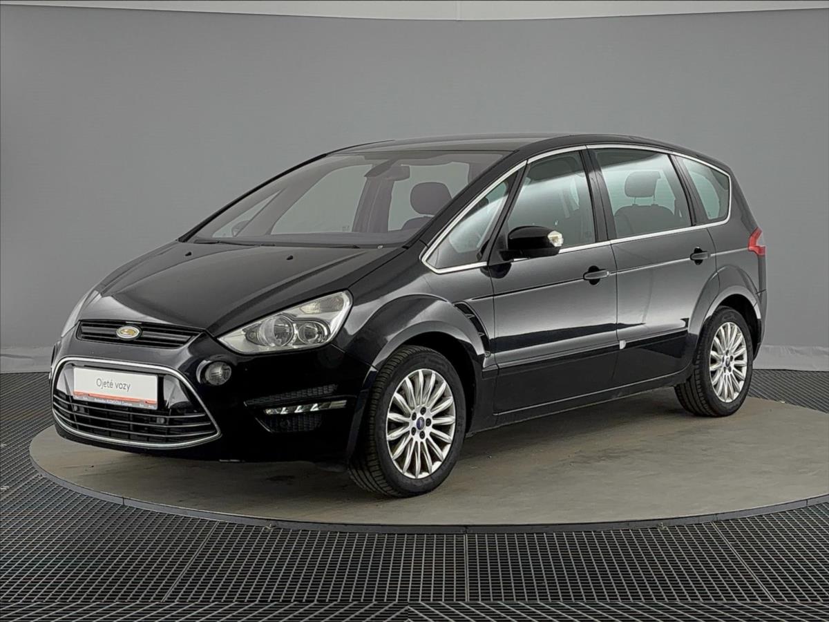 Ford S-MAX 2,0 TDCi  Titanium 7 míst