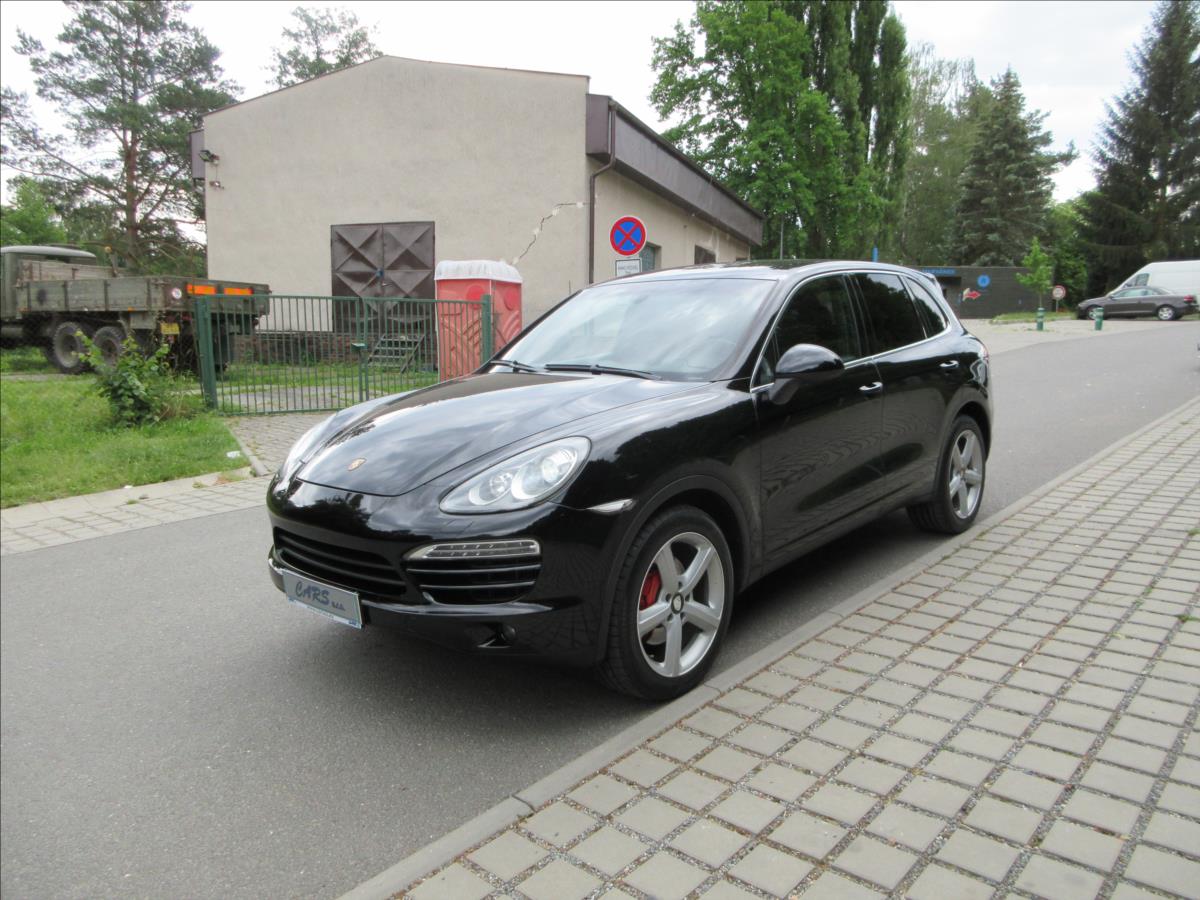 porsche-cayenne-3-0-d-navi-kuze-20alu - 1