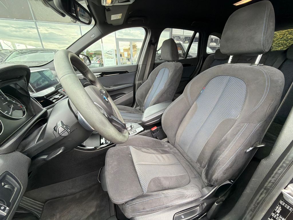 bmw-x1-xdrive-4x4-2-0i-141kw-m-paket - 8