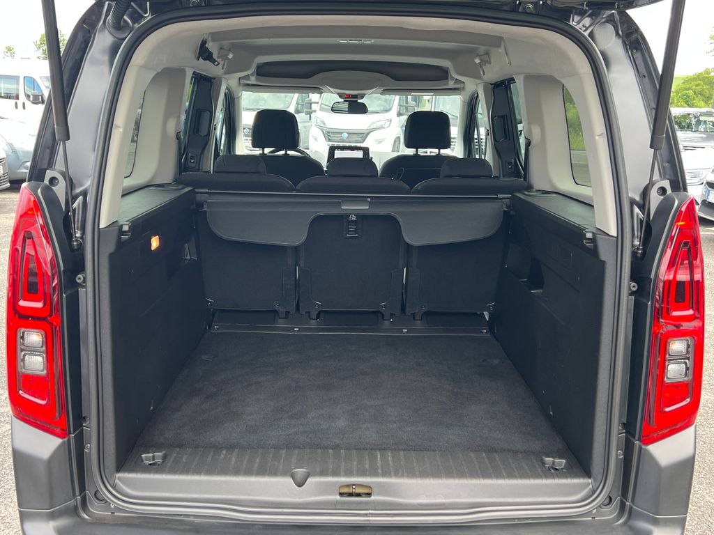 citroen-berlingo-1-2-130k-zaruka-servis-eat8 - 5