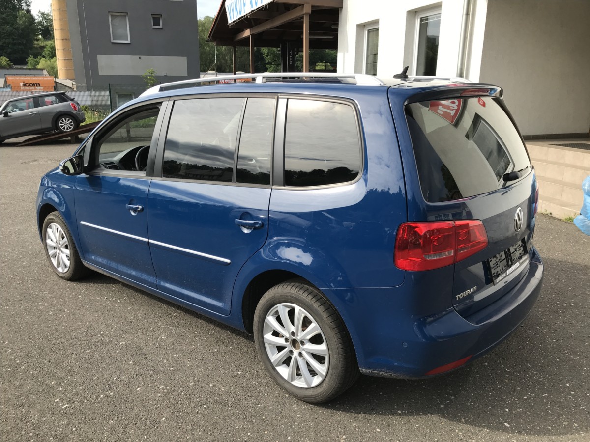 volkswagen-touran-1-6-tdi-77kw-6mt-7mist - 4