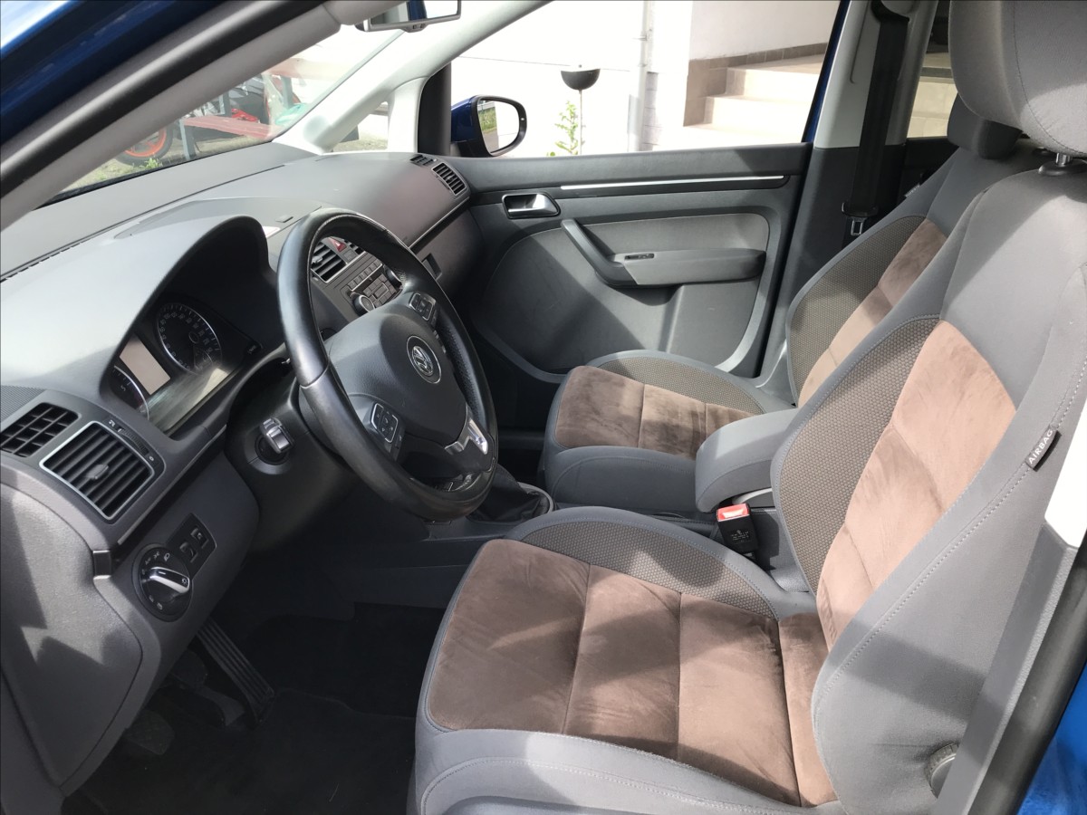 volkswagen-touran-1-6-tdi-77kw-6mt-7mist - 6
