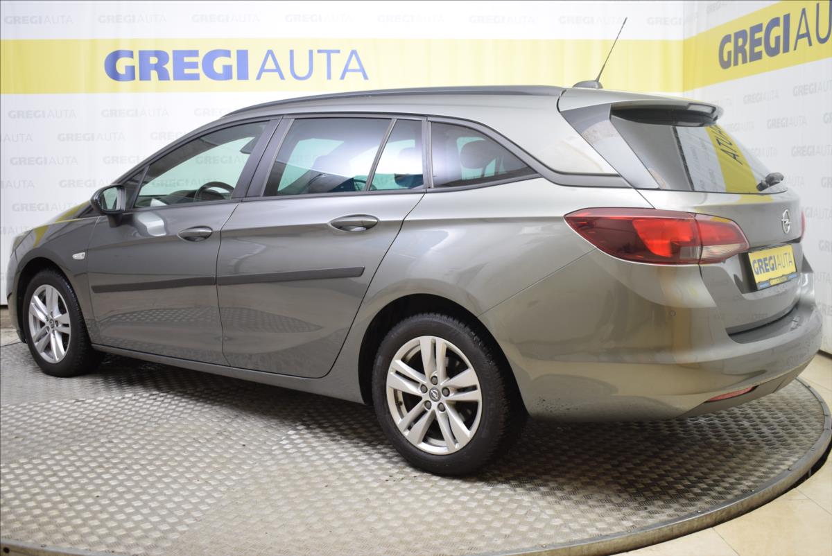 opel-astra-1-5-cdti-1-majitel-pr-servis - 4