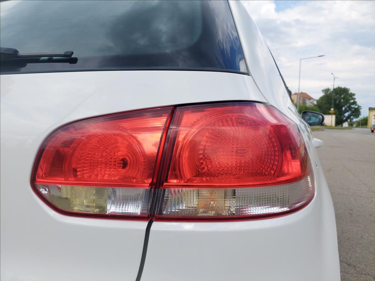 volkswagen-golf-1-2-tsi-top - 9